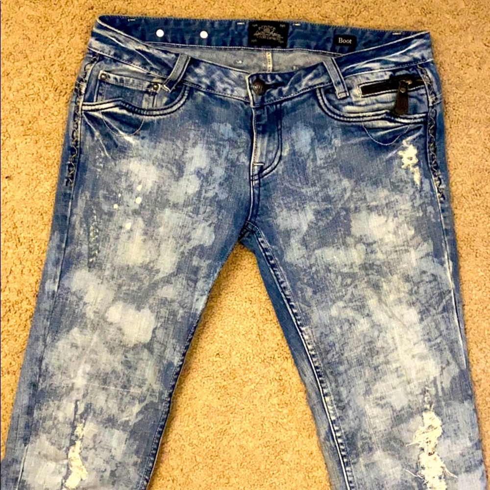 Boot cut jeans